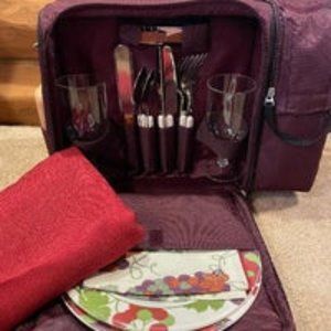 Cooler/Picnic basket combo *Like New*